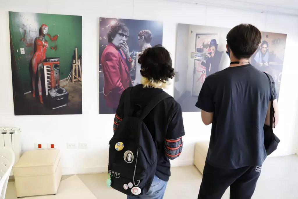 muestra sobre Charly Garcia (1)