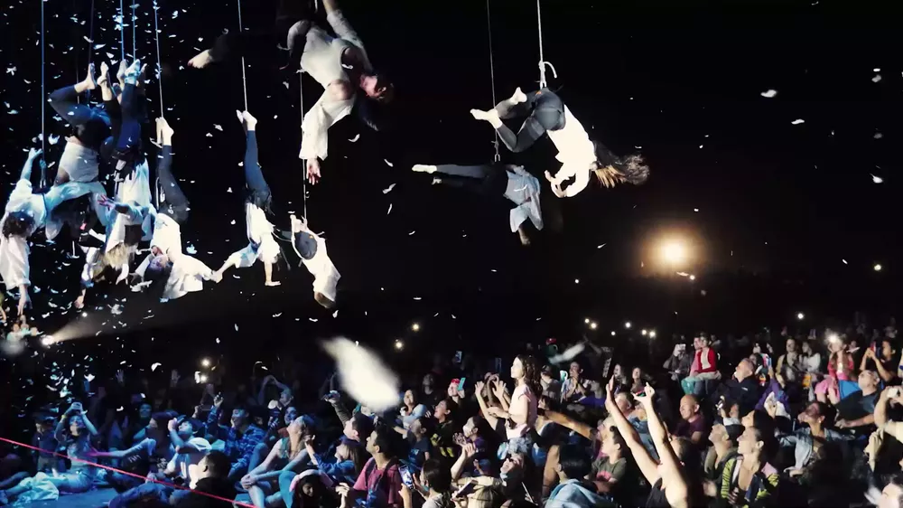 vlcsnap-2022-12-06-14h00m39s084