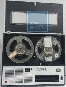 f7998783-2eb7-40cd-805a-73b4d59e953f-228x300