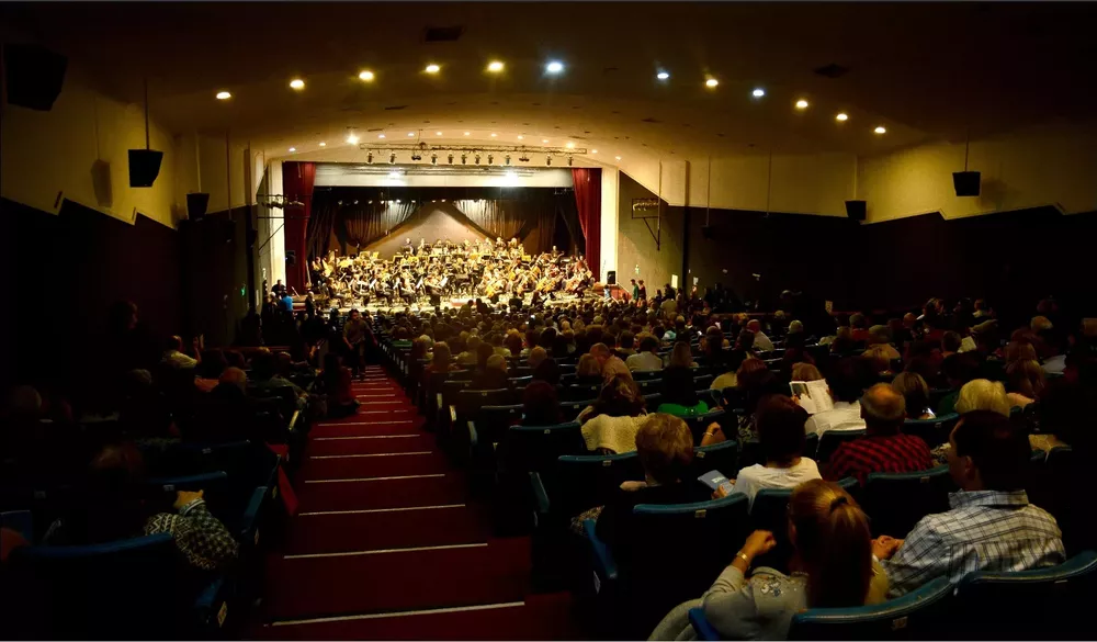 shows en el cine español de Neuquén