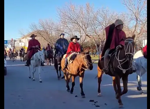 Actividades por la semana de Mayo en Centenario