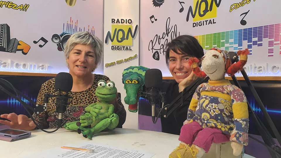 Silvia López y Lucia Alderete de la Escuela Provincial de Títeres 