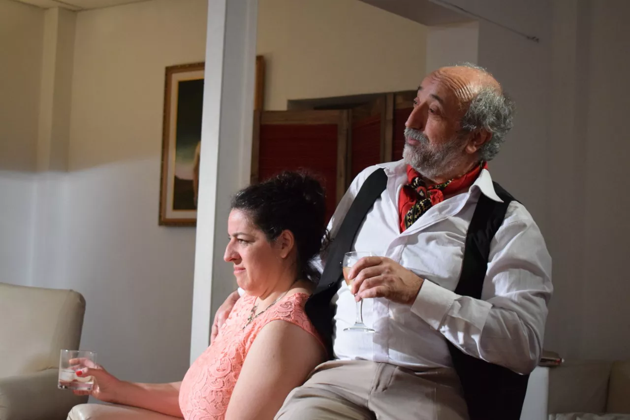 “Desde cuando te despedís con un beso cuándo hablas con Pilsen?”