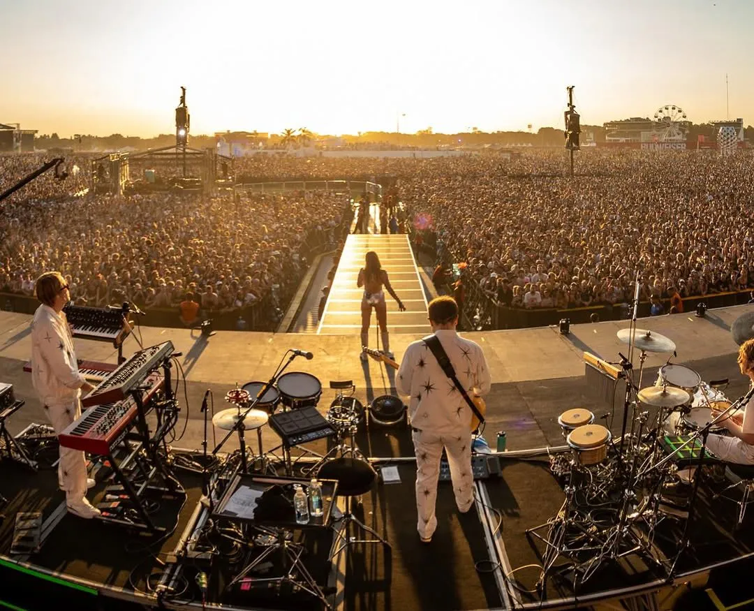 ¡Día, atardecer y noche en Lolla! Así se viven todos los HORARIOS en el Hipódromo de San Isidro