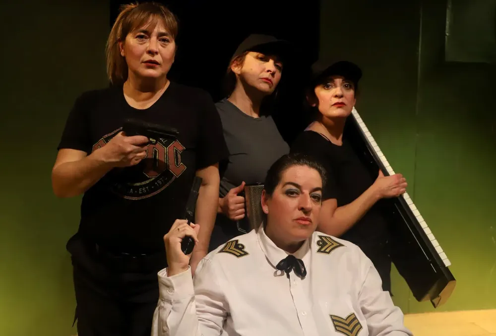LAS VENGADORAS