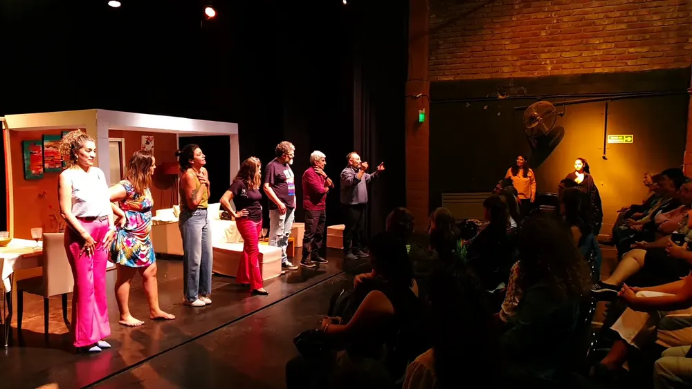 Obra LOS PARAANORMALES