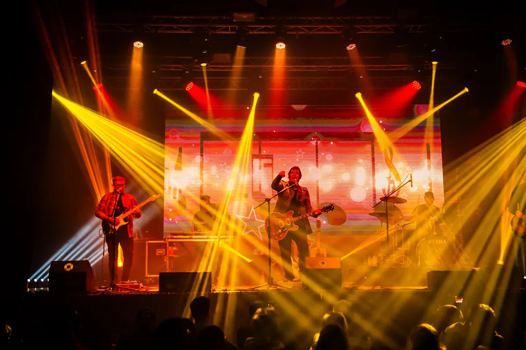 Muster presenta Renacer