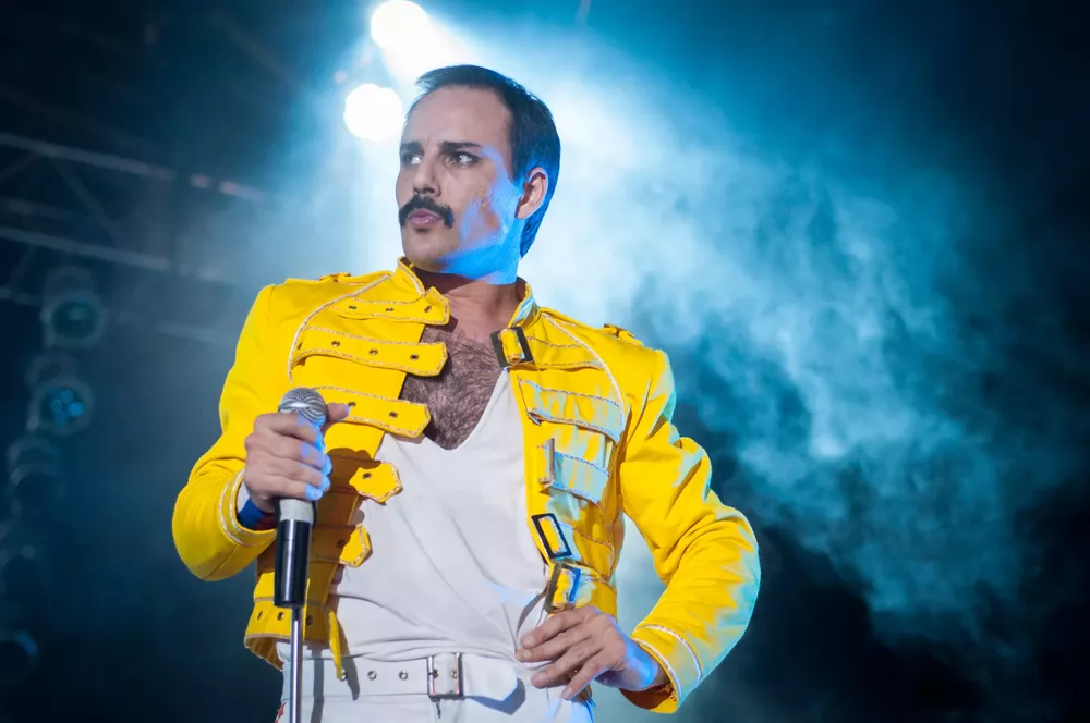 DIOS SALVE A LA REINA EN NEUQUÉN