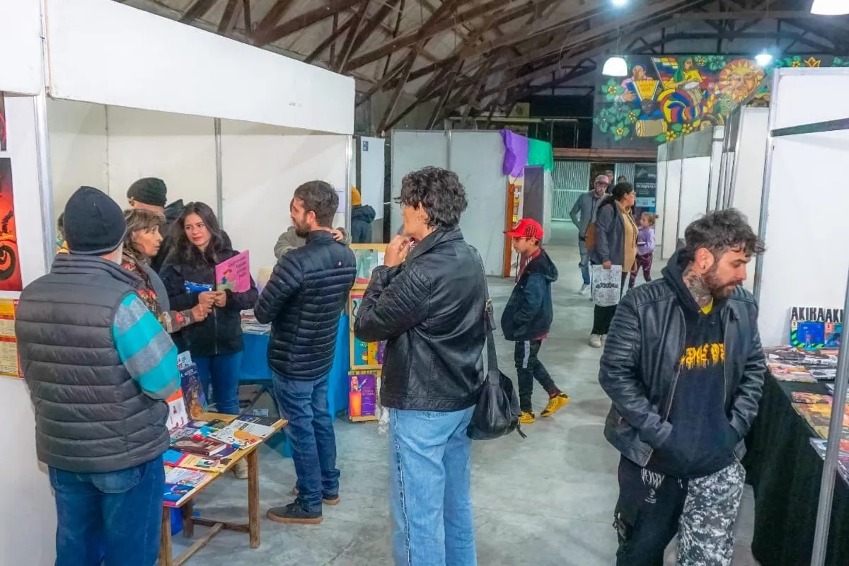 Feria del libro, Plottier