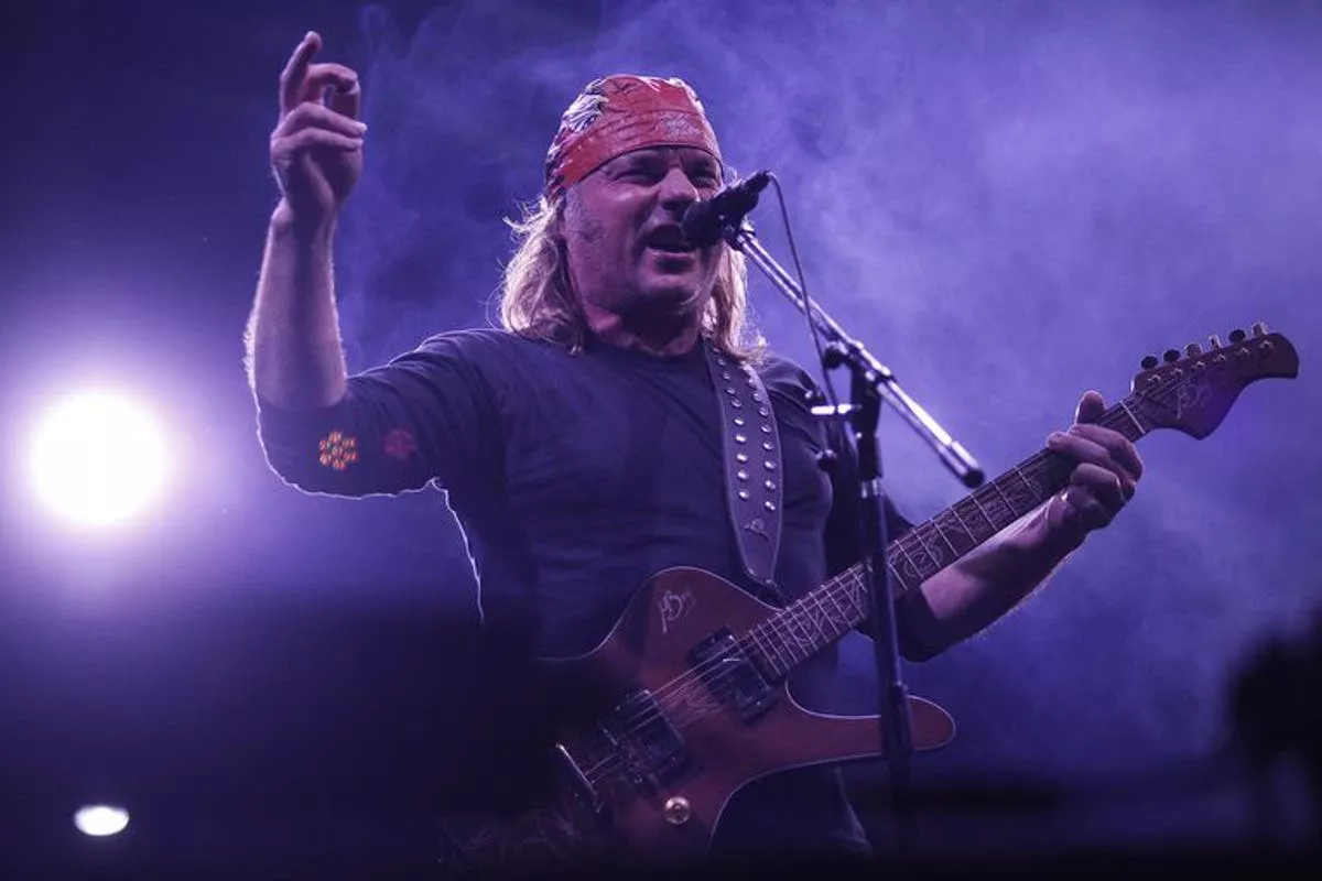 la renga show neuquen fernandez oro