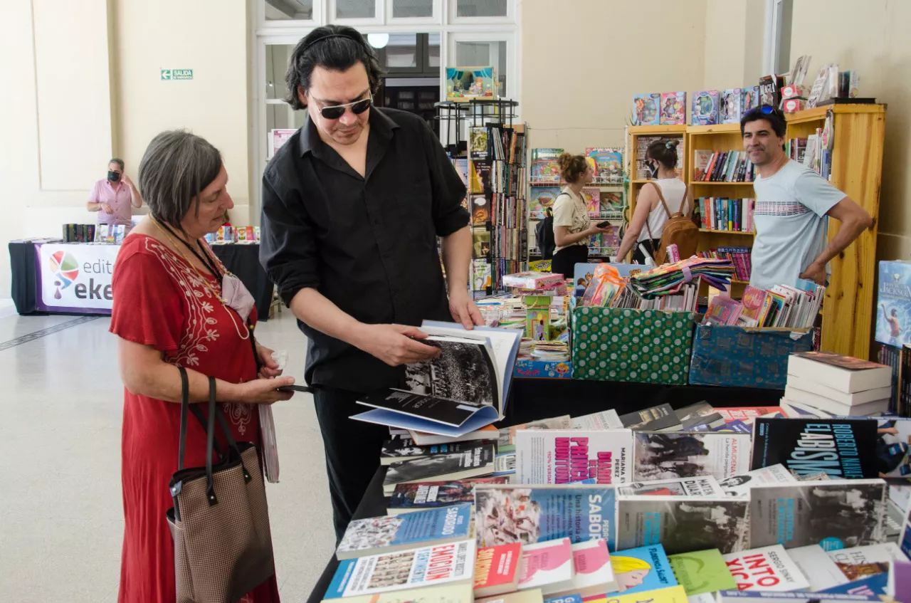 Feria de libros del pais